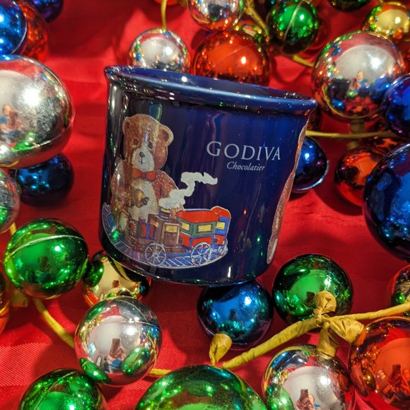 Godiva Chocolatier Cobalt Blue Teddy Bear/Trains/Drum/Present Christmas Mug - Picture 4 of 12